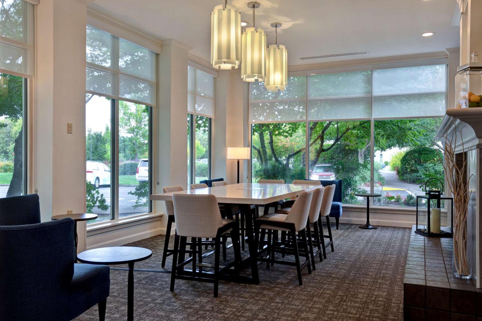 Hilton Garden Inn Portland/Beaverton Zewnętrze zdjęcie